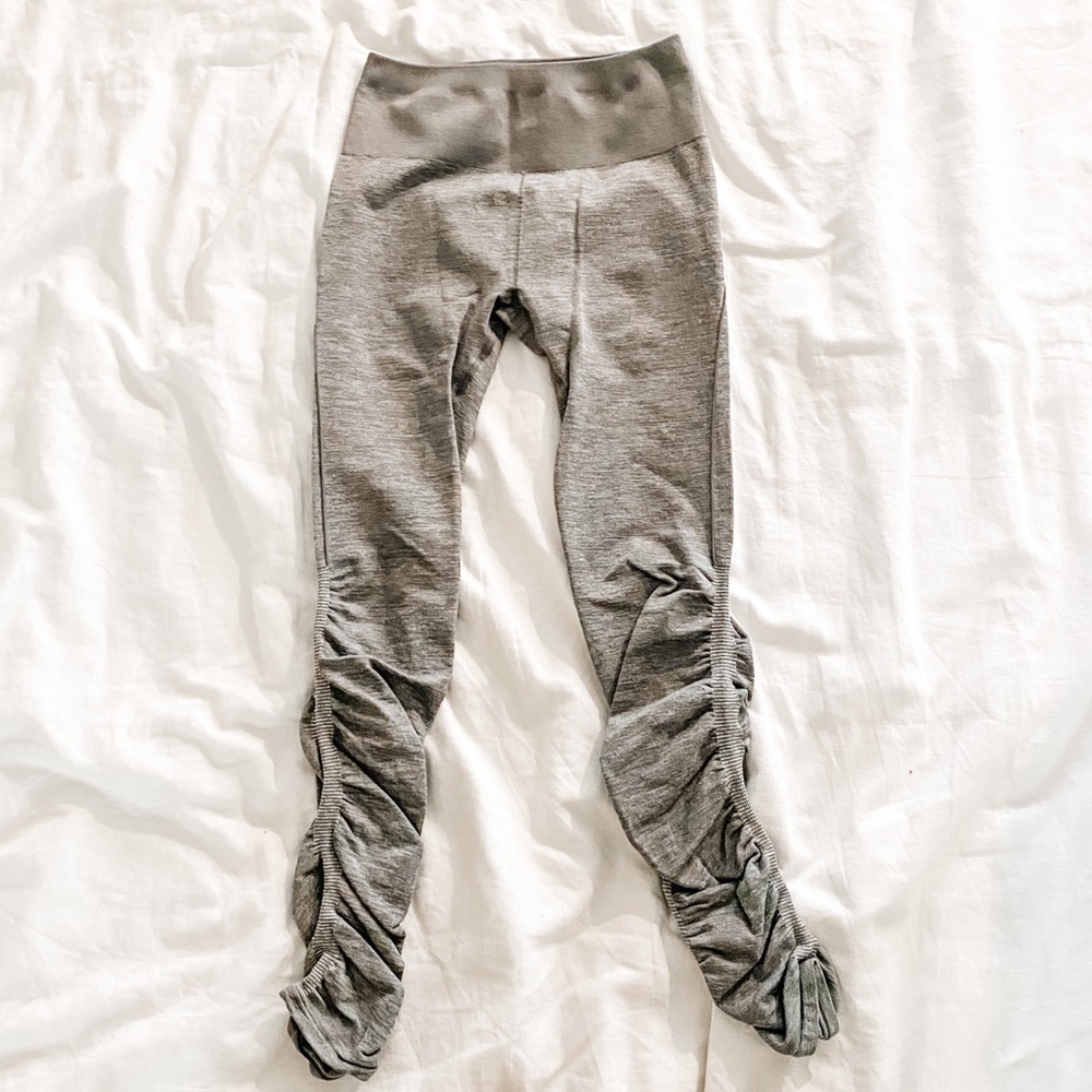 Gray high waisted fabletics leggings
